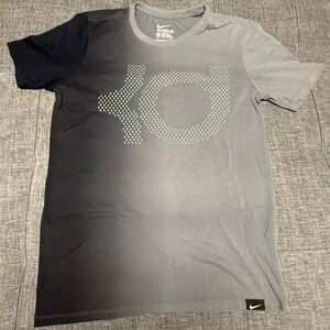 Nike Two-Tone Gray and Black Men's Tee